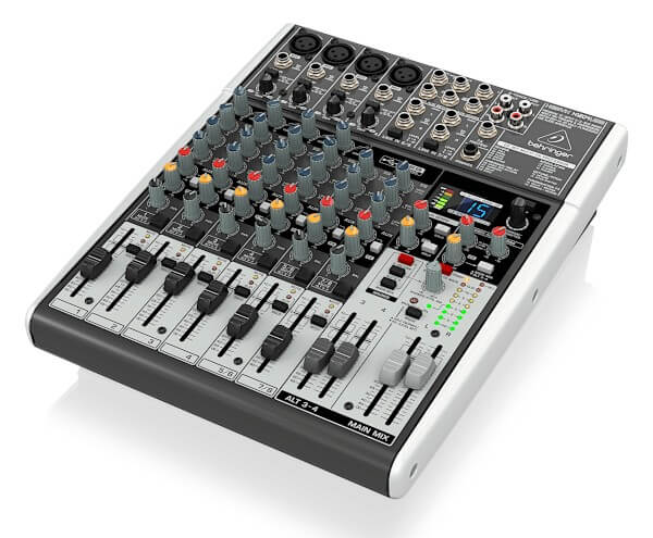 Mesa de mezclas / consola de mezclas